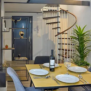 Duplex Moderno En Alameda Appartement